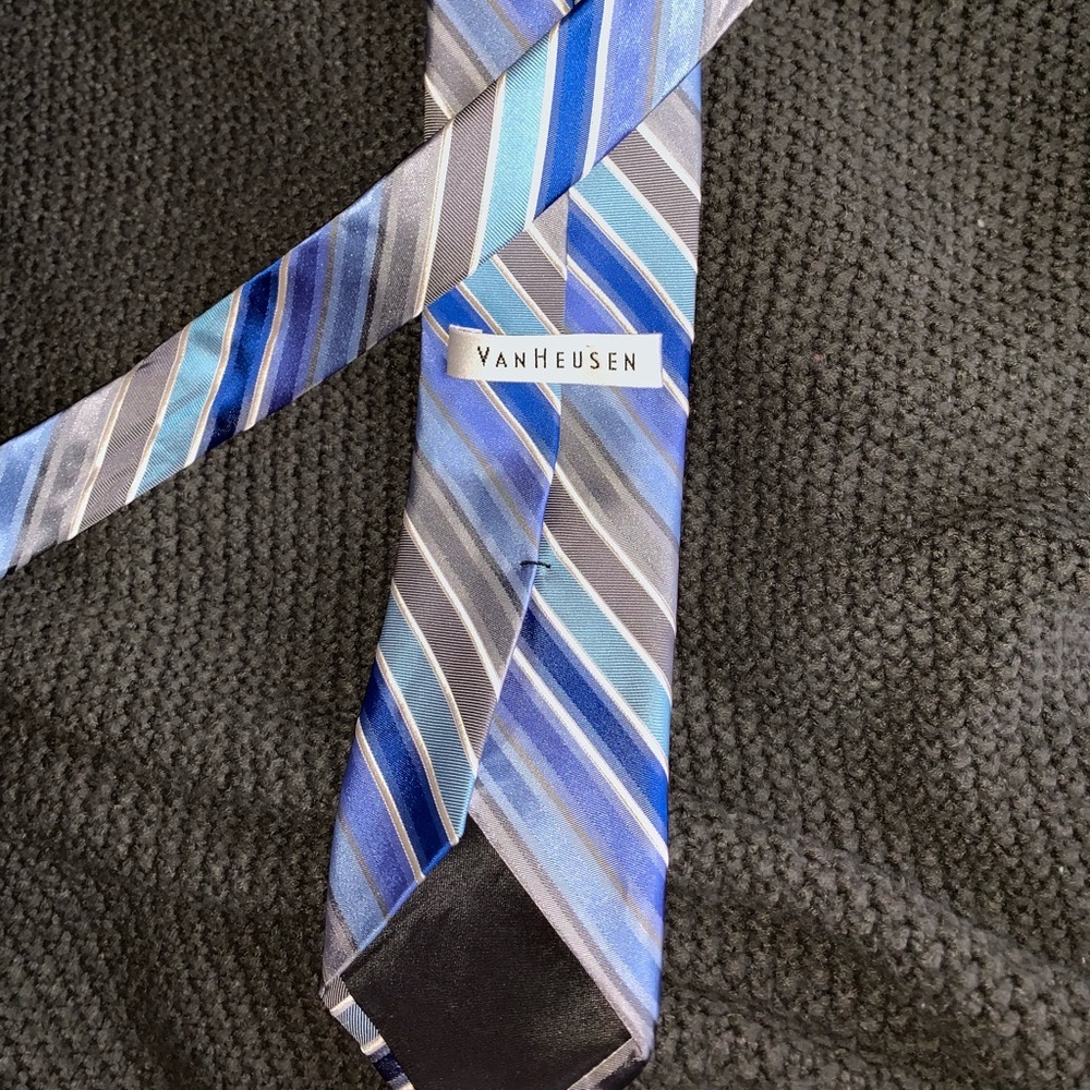 Van Heusen Tie